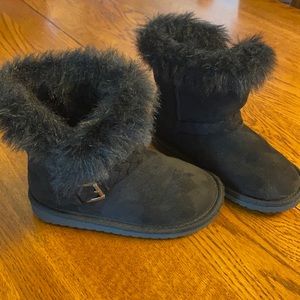 Children’s place size 9 toddler black boots